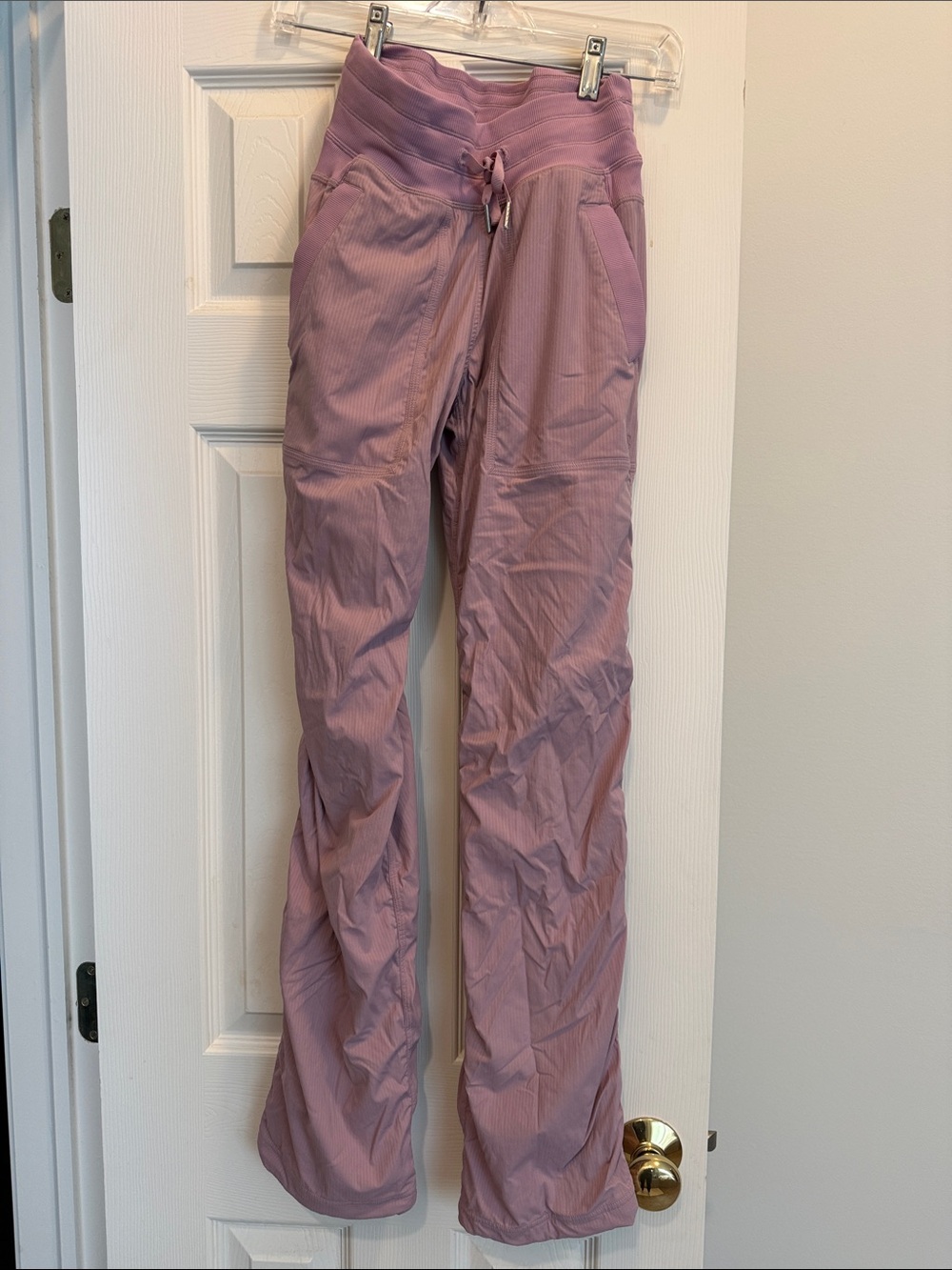 Lululemon size 2 Women's Dusty Mauve/ lavender Dance Studio Wide-Leg Pants